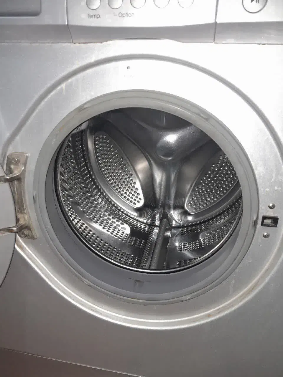 لباسشویی ال‌جی ۷کیلویی|ماشین لباسشویی و خشک‌کن لباس|قم, شاه سید علی|دیوار