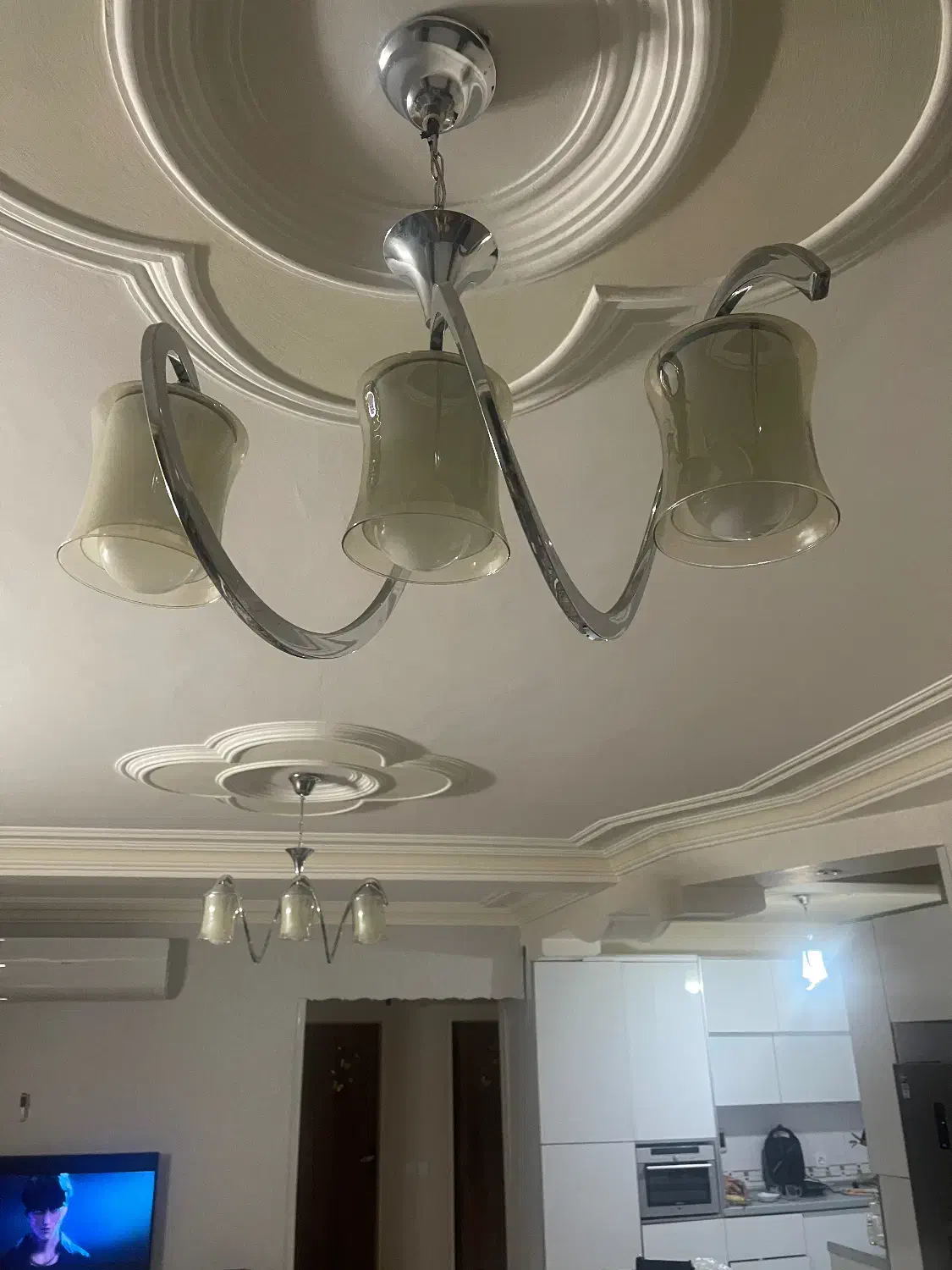 دو عدد لوستر|لوستر و چراغ آویز|قدس, شهرقدس|دیوار