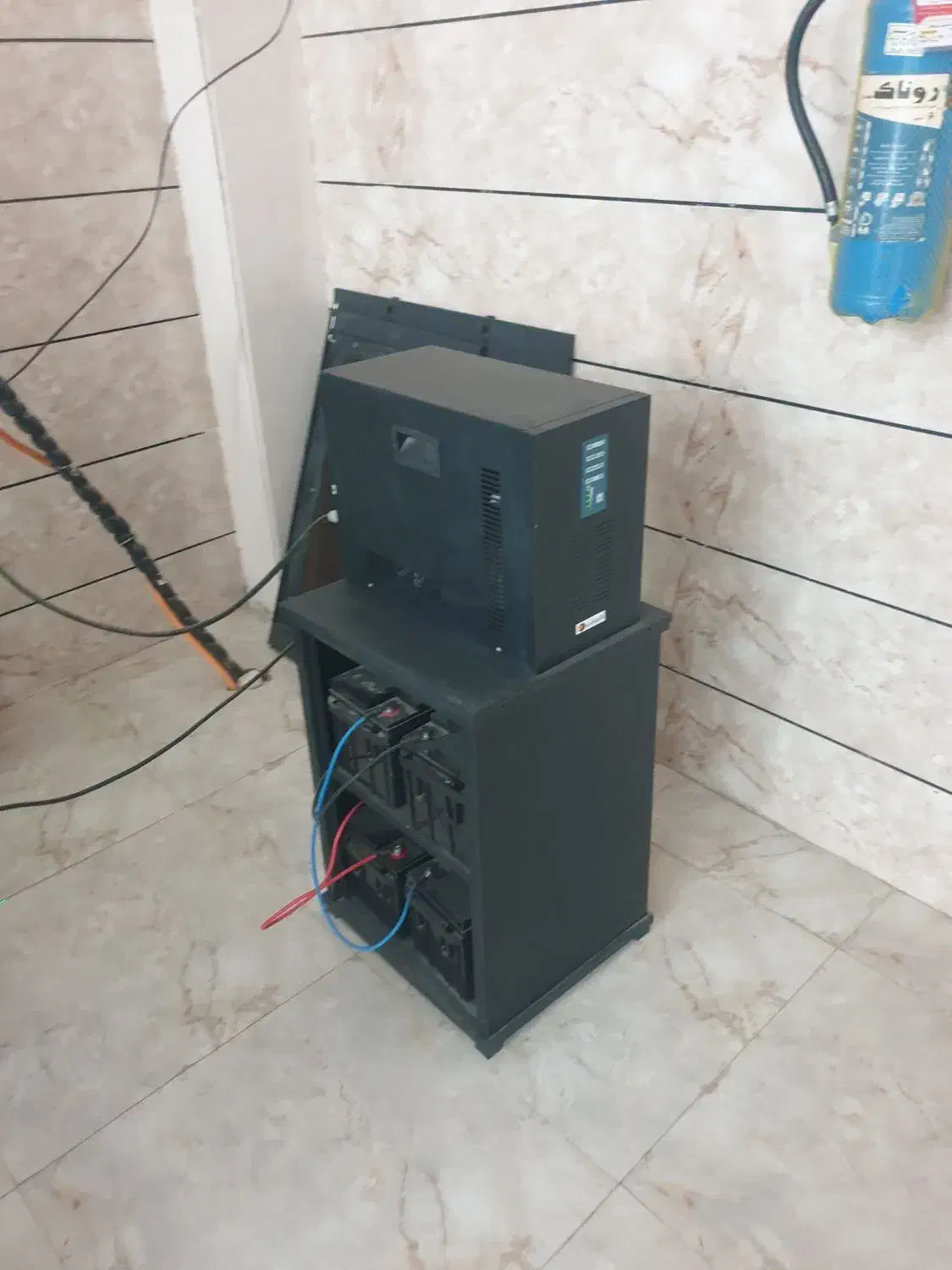 فروش یک دستگاه ups با باتری|قطعات و لوازم جانبی رایانه|مهران (ایلام), |دیوار