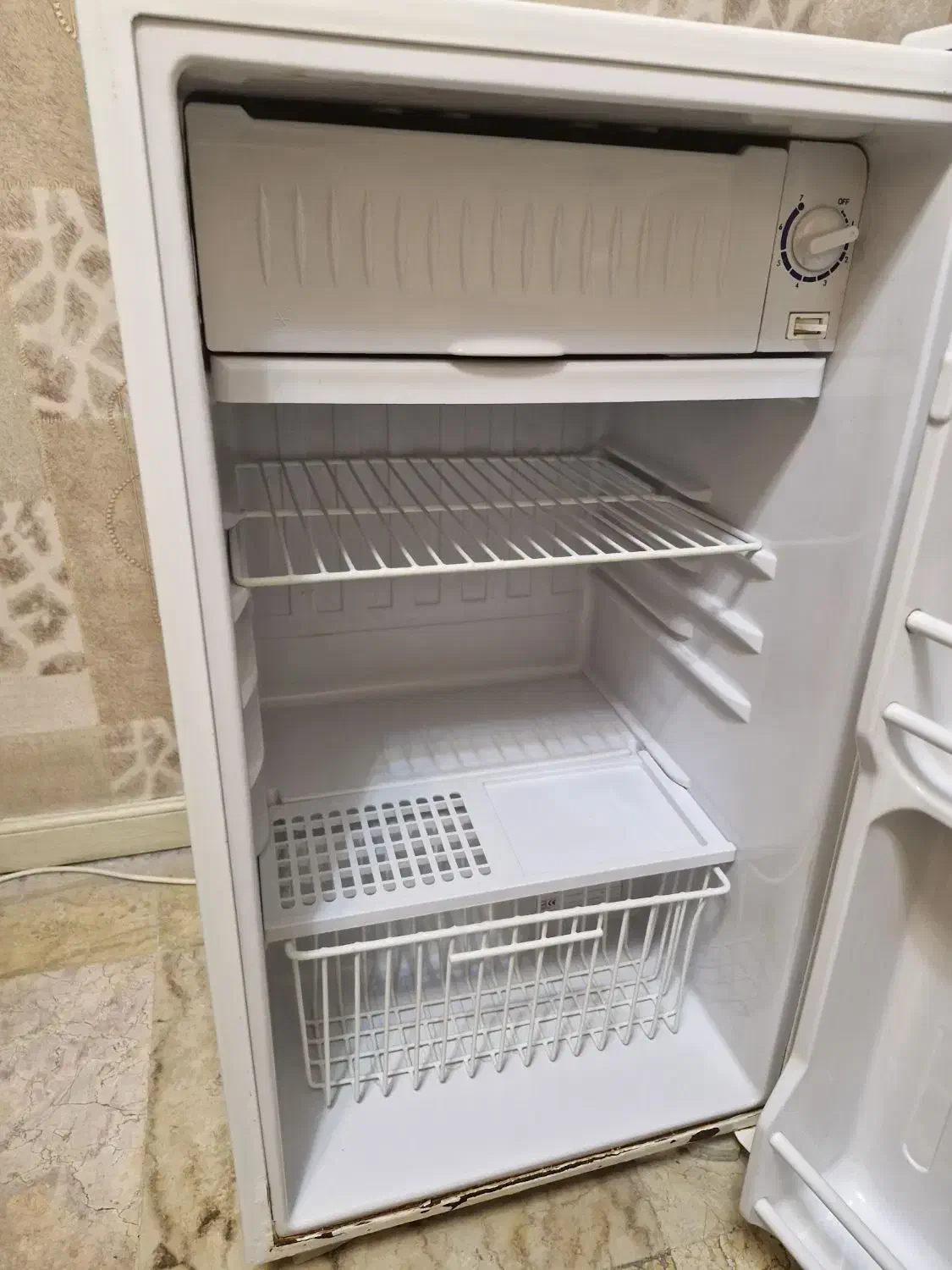 مینی یخچال فریزر ۵ فوت کاملا سالم|یخچال و فریزر|تهران, تهرانپارس جنوبی|دیوار