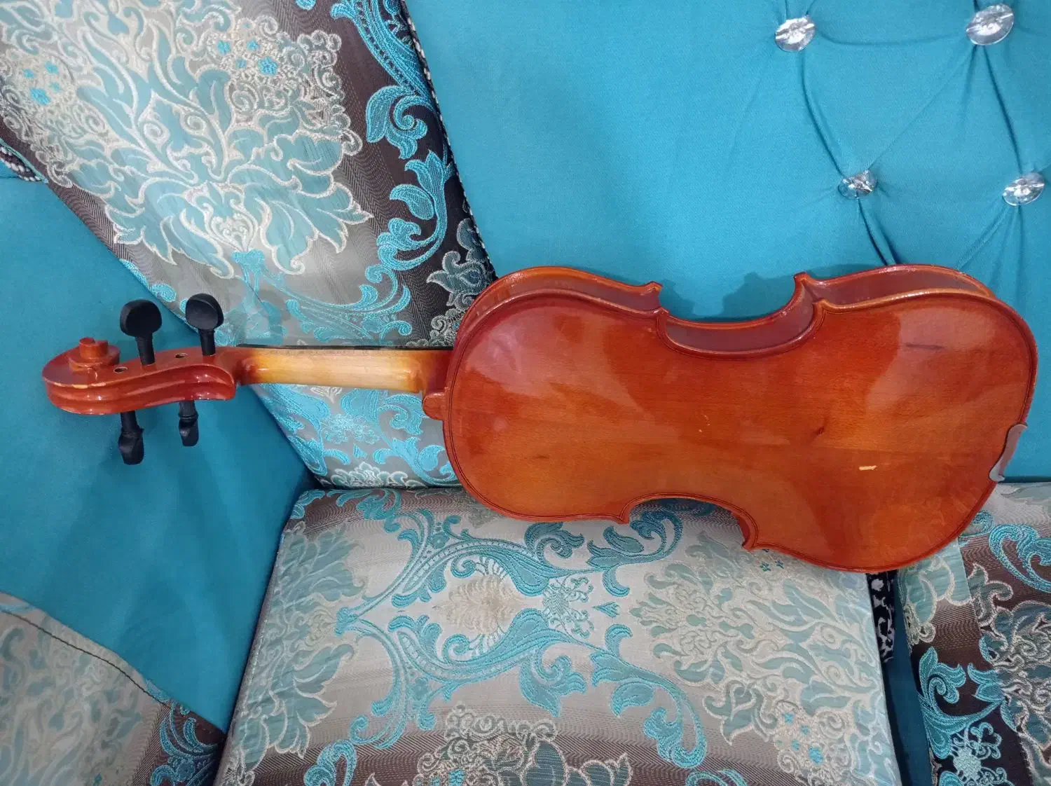 ویولن T.F|ویولن|کازرون, |دیوار