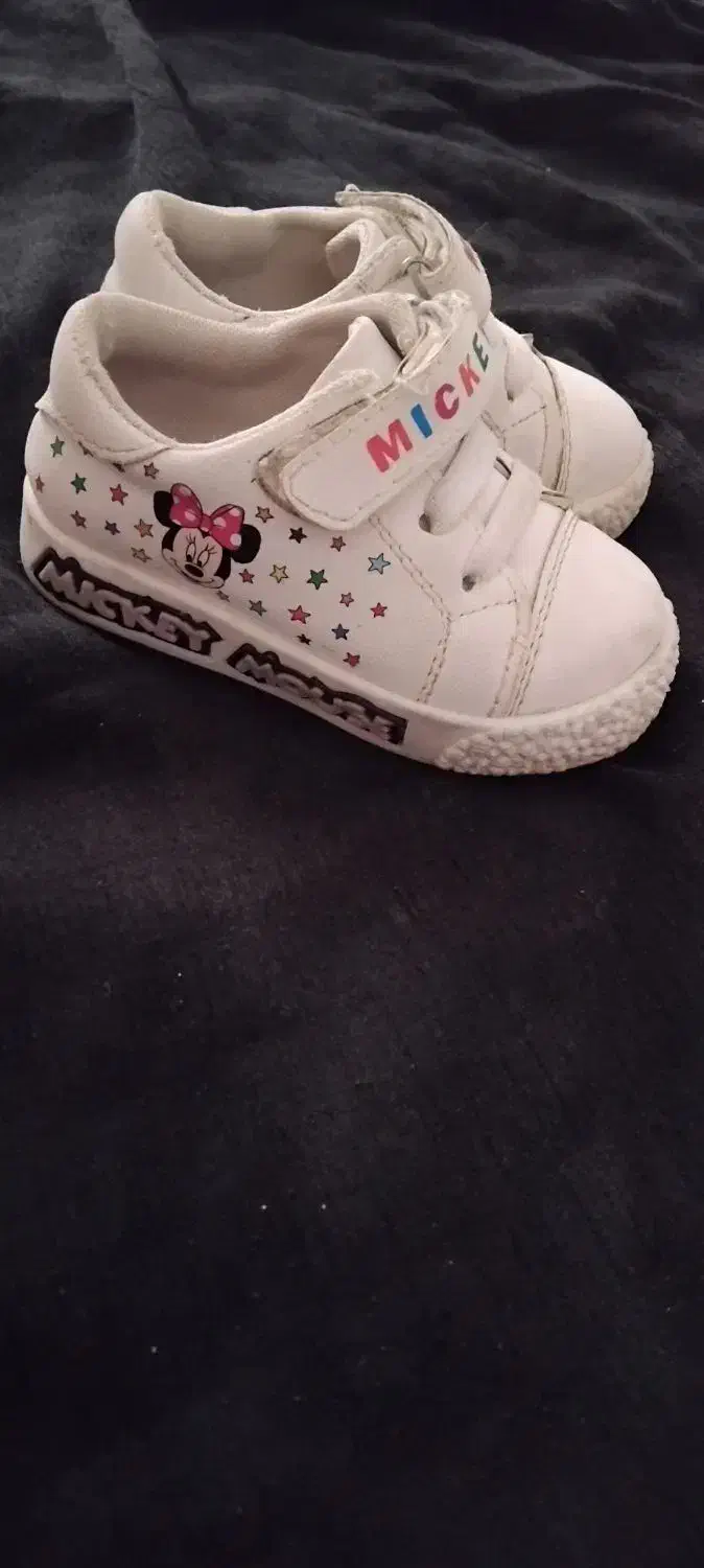 پیراهن و کفش و مقداری وسایل دیگر در حد نو|لباس|شیروان (خراسان), |دیوار