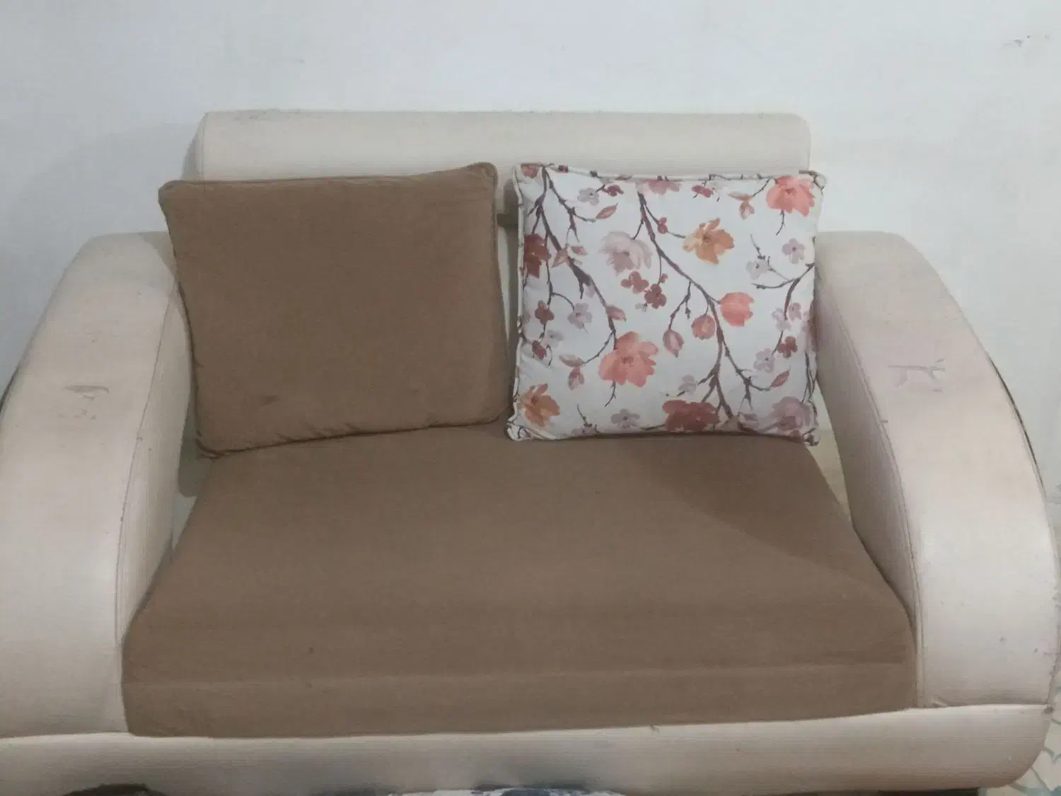 مبل 7نفره سفید کرمی|مبلمان خانگی و میز عسلی|مراغه, |دیوار