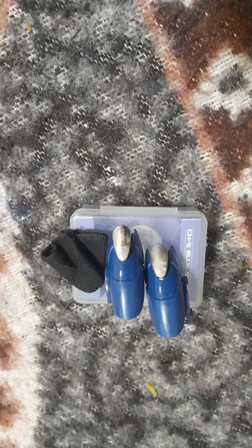 دو عدد دسته بازی تریلر و یک جفت جوراب انگشت|کنسول، بازی ویدئویی و آنلاین|تبریز, |دیوار