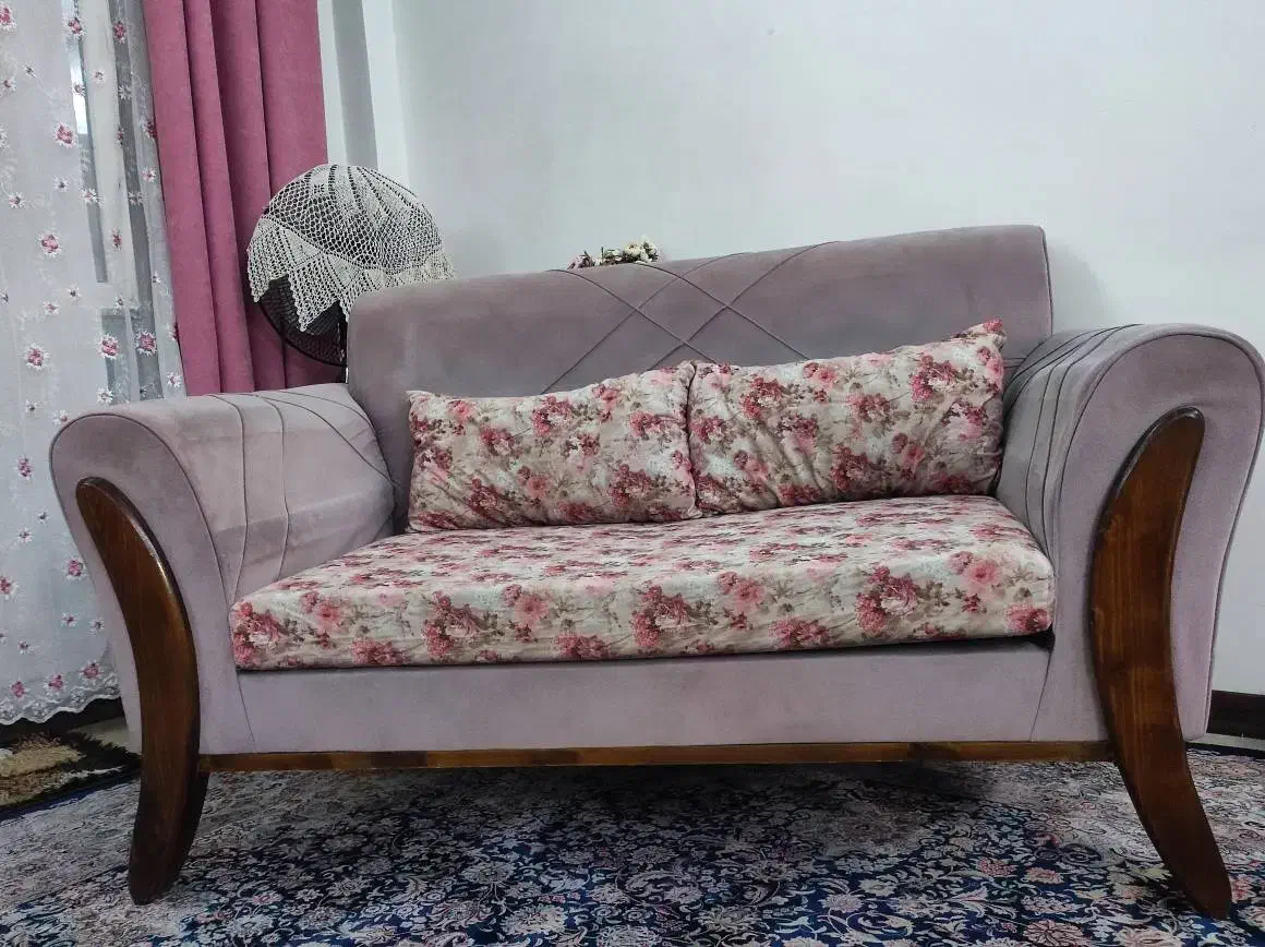 مبل گل دار کالباسی|مبلمان خانگی و میز عسلی|تهران, دروازه شمیران|دیوار