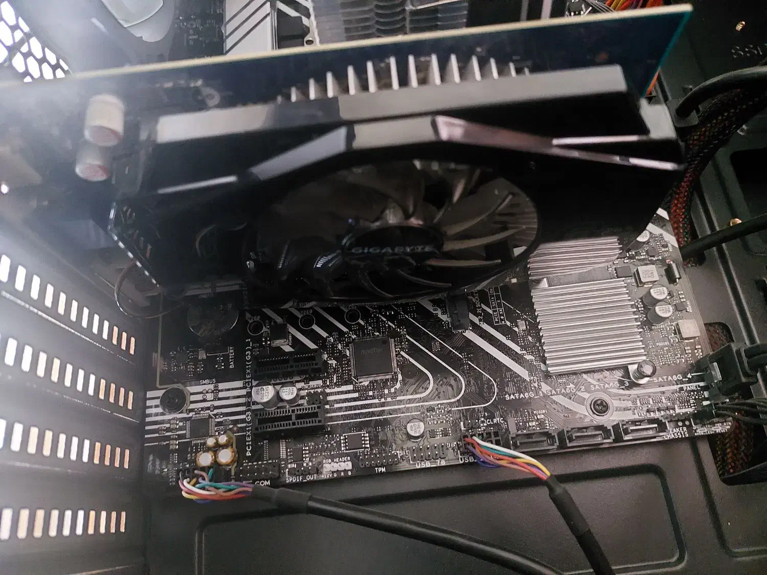 گرافیکgt730 پاور ۳۰۰ وات و ۳۵۰|قطعات و لوازم جانبی رایانه|تهران, شادآباد|دیوار