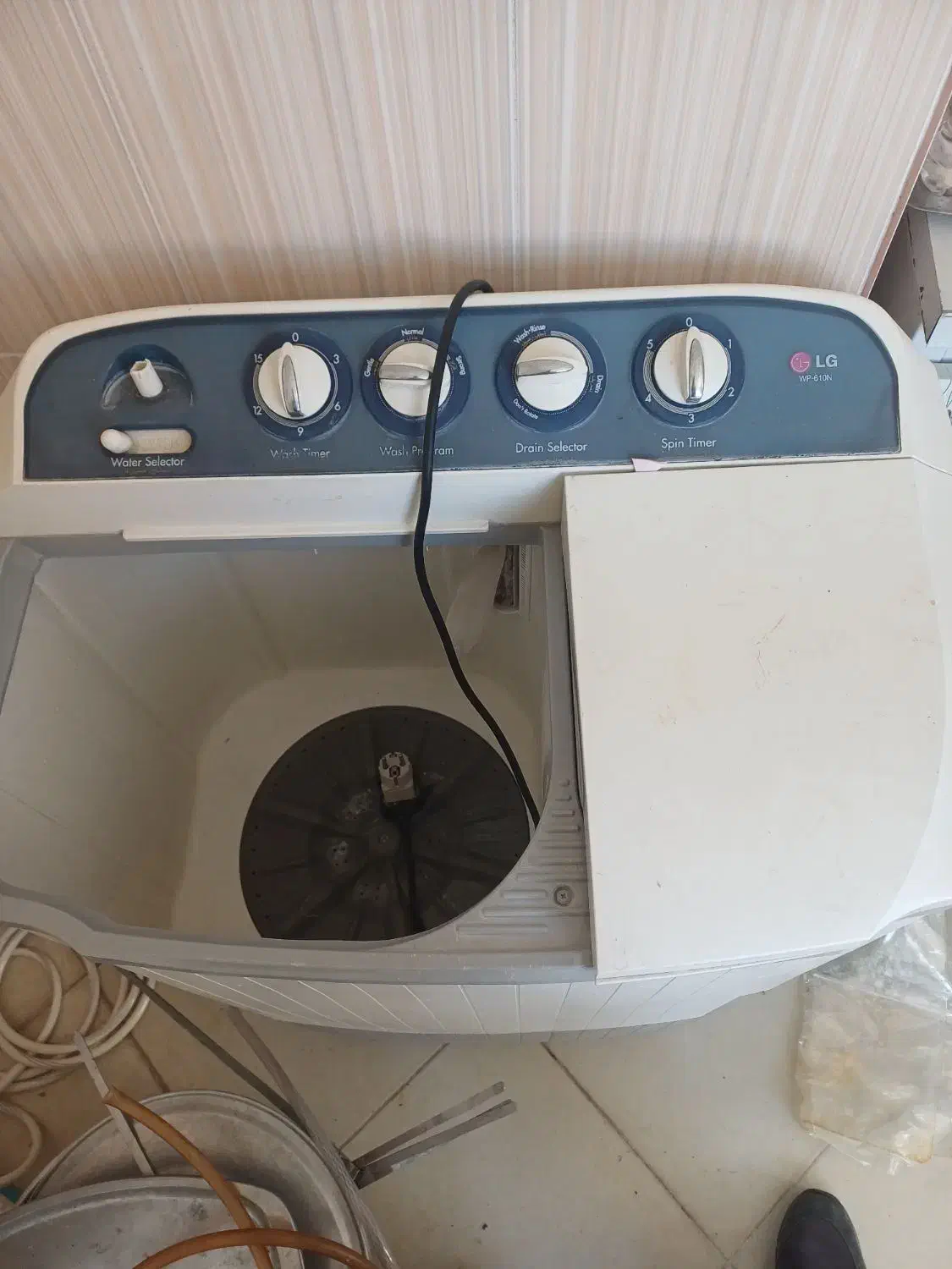 لباس شویی چرخ خیاطی تلوزیون و دیجیتال بوفه|ماشین لباسشویی و خشککن لباس|بیرجند, |دیوار