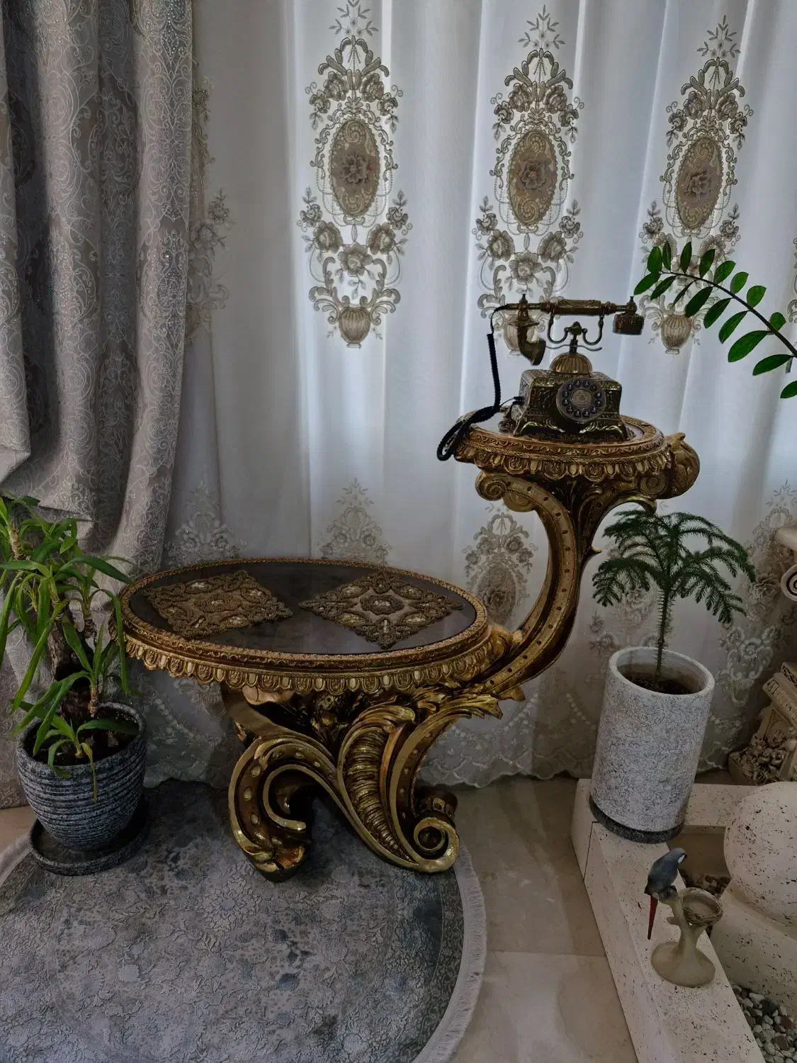 میز تلفن و دکوری شیک همراه تابلو ست|میز تلفن|تهران, فلسطین (میدان انقلاب)|دیوار