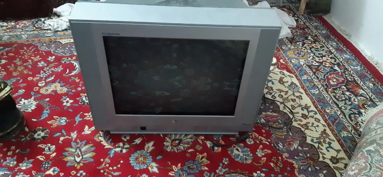 تلوزیون ۲۱ اینچ LG نقره ای سالم|تلویزیون و پروژکتور|ورامین, ورامین|دیوار