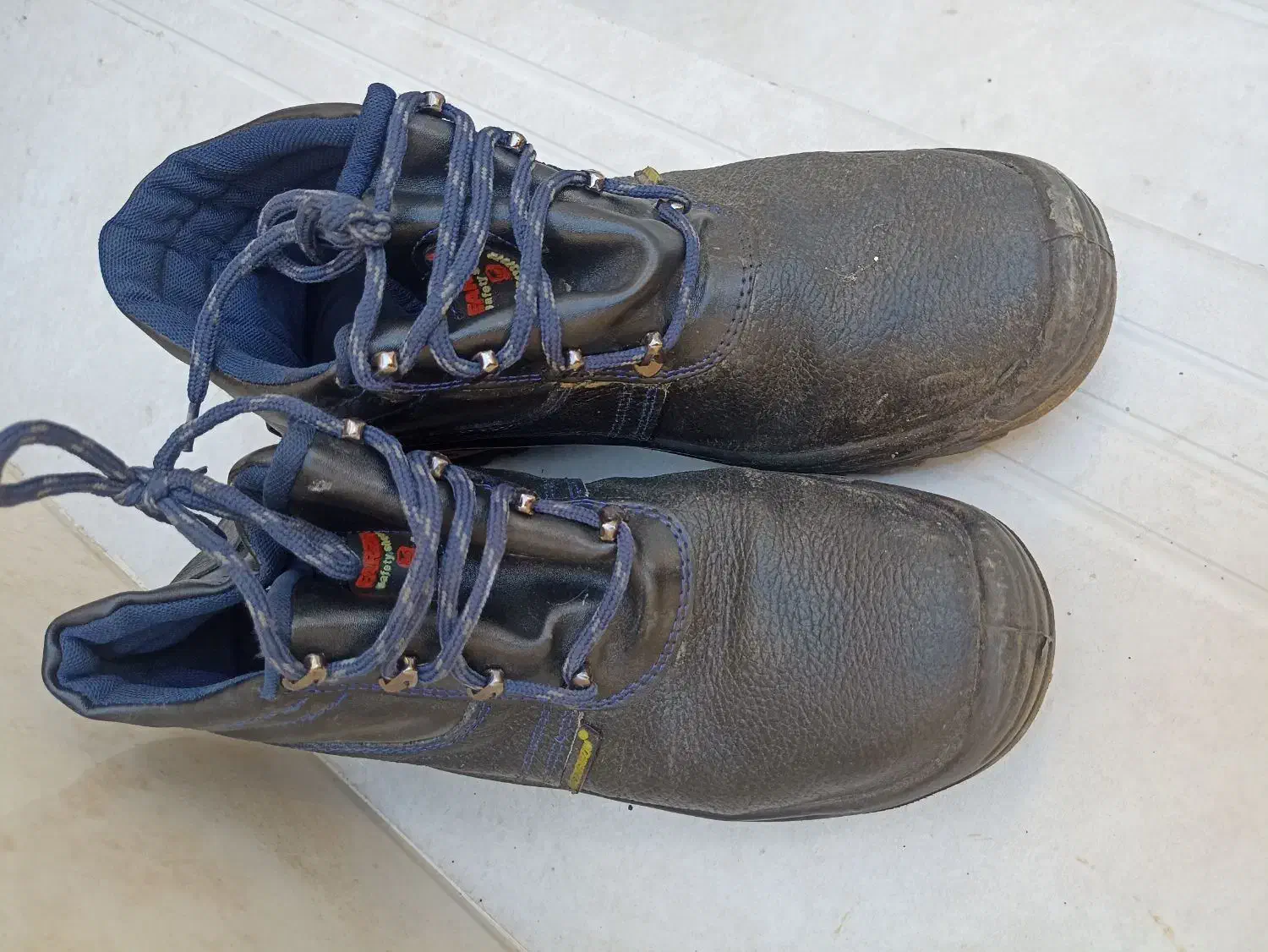 کفش کار سایز ۴۴ بسیار محکم|کیف، کفش، کمربند|فاضل آباد, |دیوار