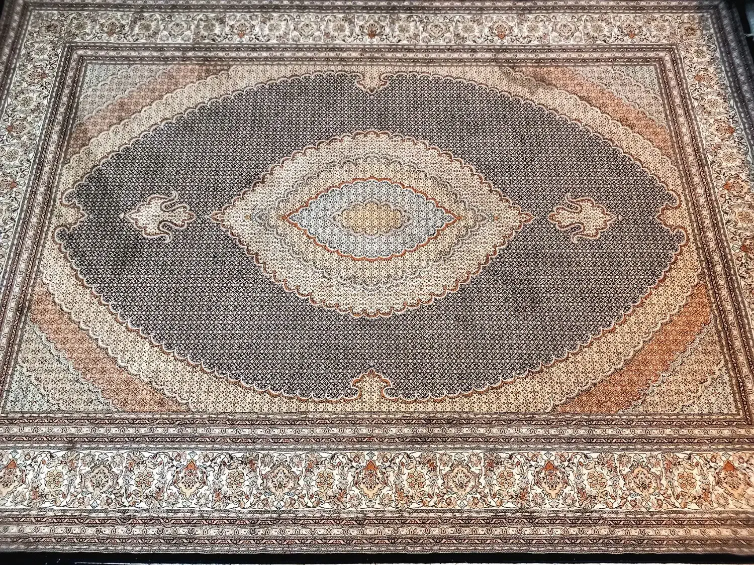 2 عدد فرش 700 شانه 9 متری و 6 متری|فرش|کرج, فاز ۵ مهرشهر|دیوار