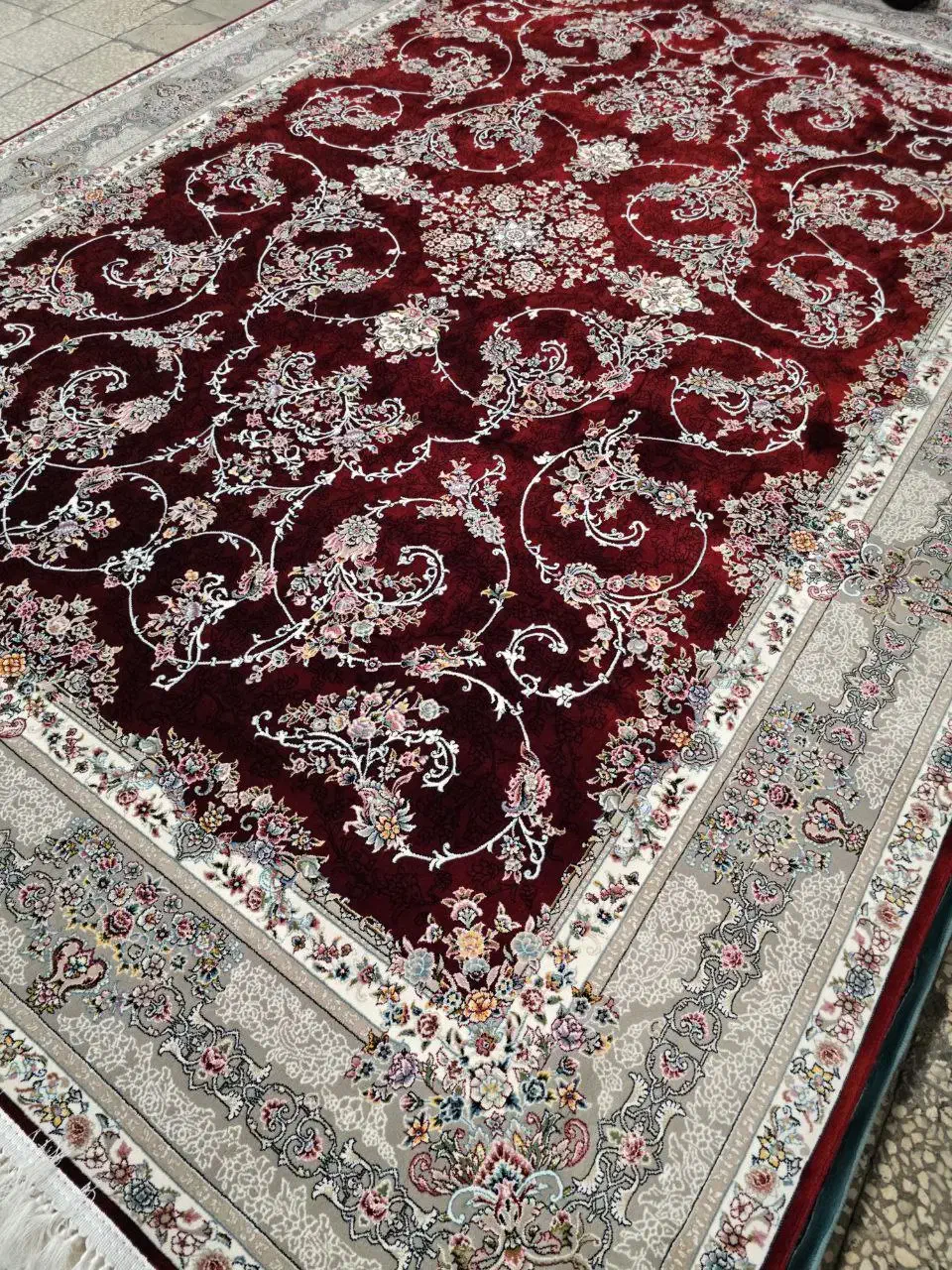 قالی ۷۰۰ شانه داریم تا 1500شانه|فرش|شیراز, درکی|دیوار