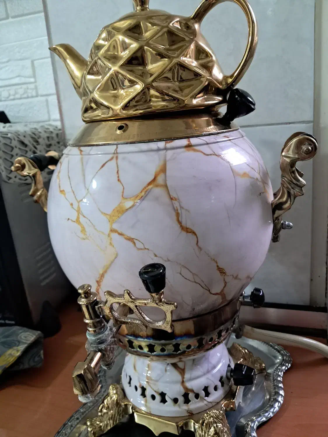 سماور گازی ۶ لیتری تمیز و سالم|سماور، چایساز، قهوهساز|رشت, هلال احمر|دیوار