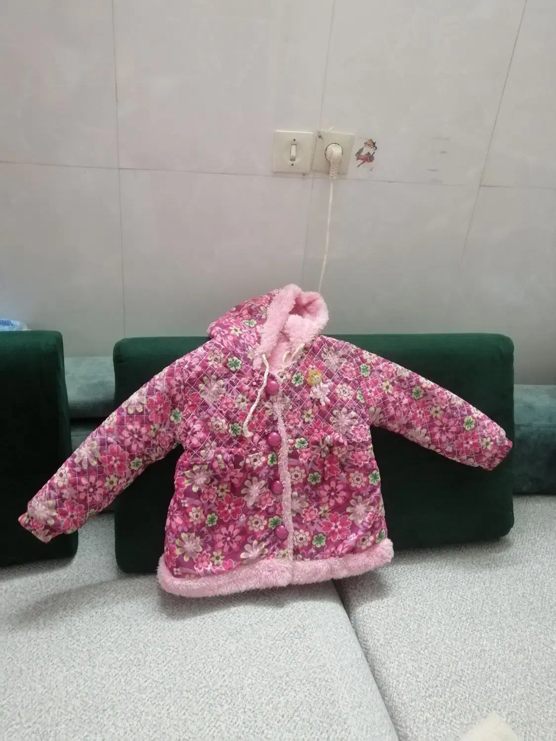 کاپشن دخترانه|کفش و لباس بچه|قم, شهرک مهدیه (مدرس)|دیوار