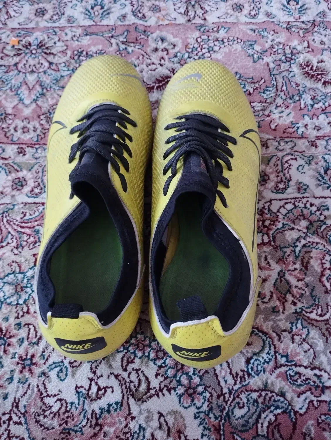 کفش فوتبال|تجهیزات ورزشی|سنندج, |دیوار