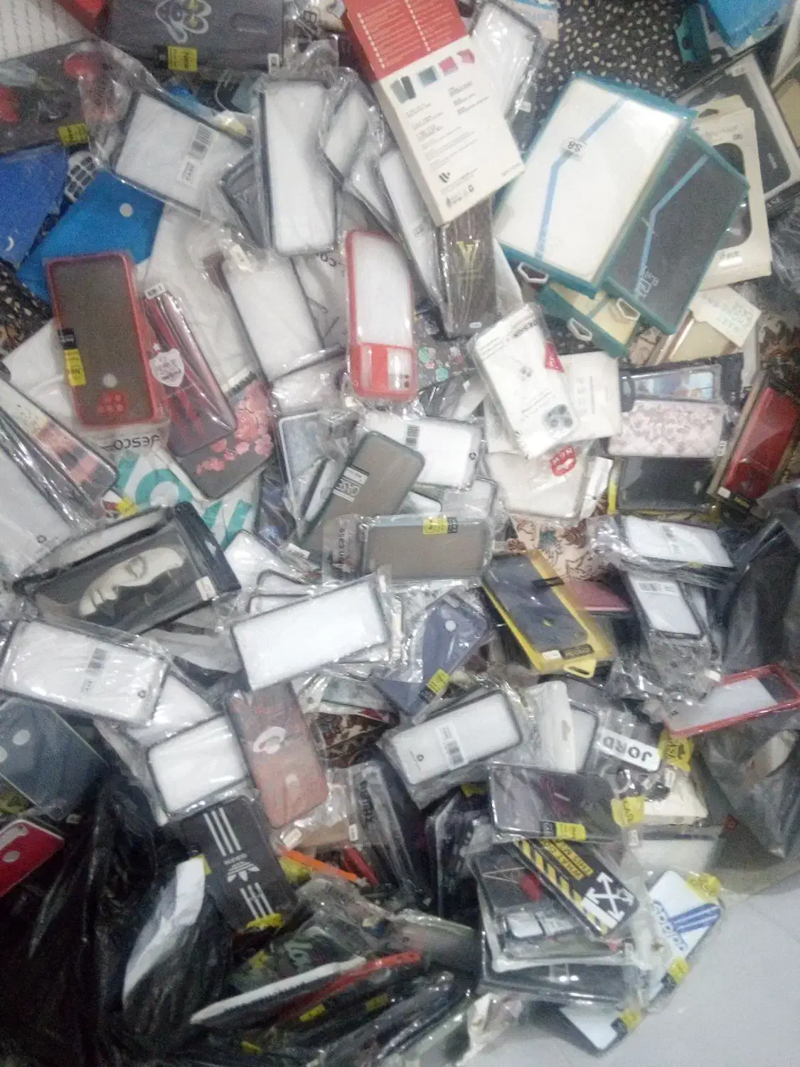 لوازم جانبی موبایل|لوازم جانبی موبایل و تبلت|قم, نیروگاه|دیوار