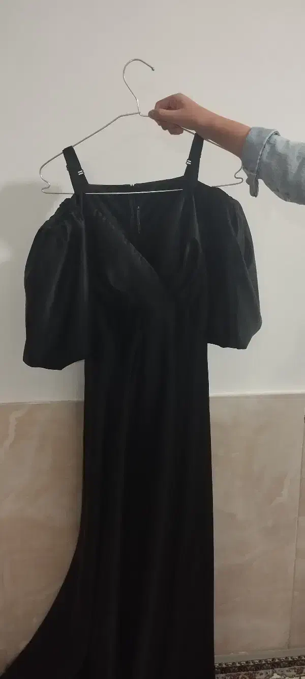 لباس مجلسی|لباس|سبزوار, باهنر|دیوار