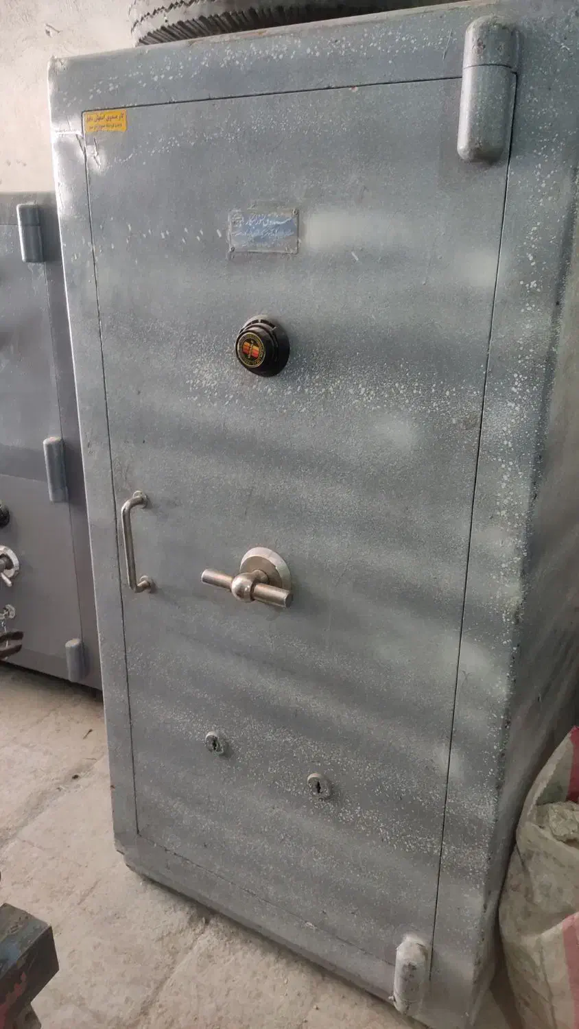 خرید و فروش و تعویض و خدمات گاوصندوق|فروشگاه و مغازه|خمینیشهر, |دیوار