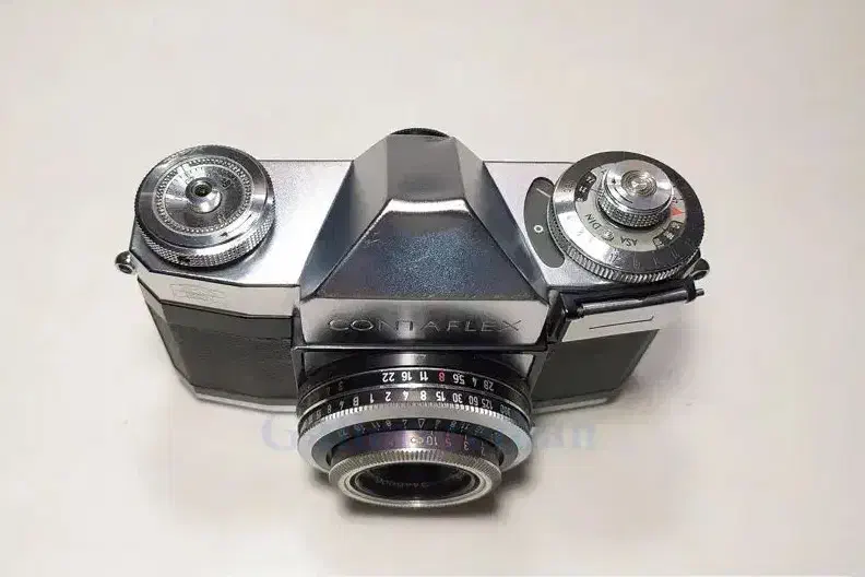 دوربین کلکسیونی قدیمی zeiss Ikon CONTAFLEX|کلکسیون اشیاء عتیقه|قم, گلزار|دیوار