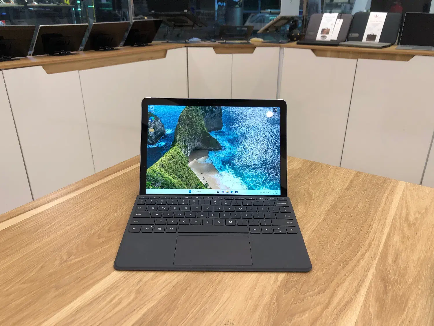 لپ تاپ استوک Surface go 2|رایانه همراه|تهران, فلسطین (میدان انقلاب)|دیوار