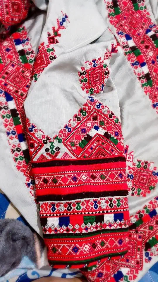 دوزنده  انواع  دوچ هستم دوچگر گروهی  هستیم|لباس|ایرانشهر, |دیوار