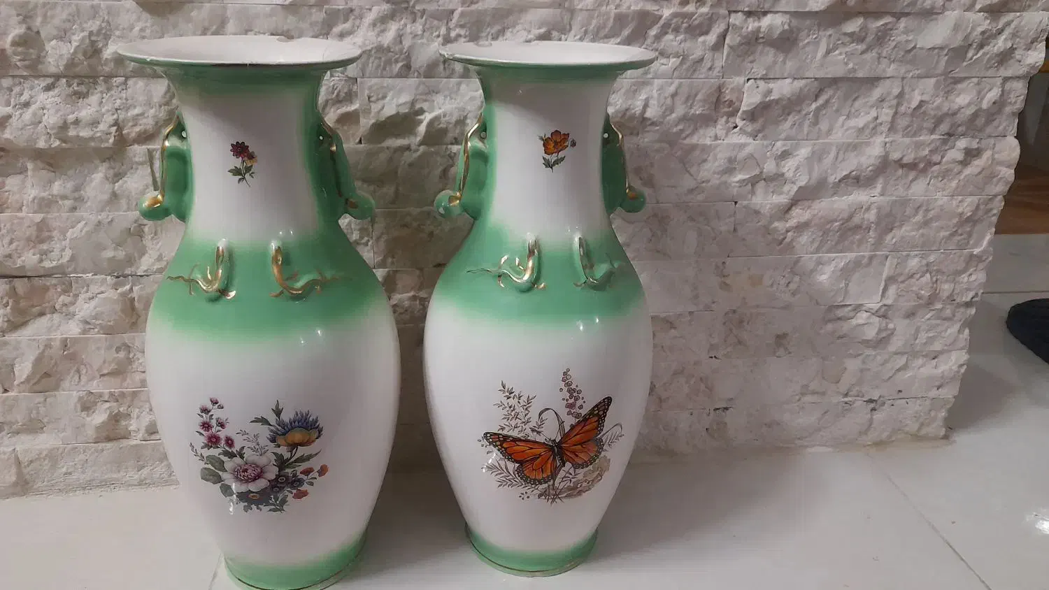 گلدان قدیمی|کلکسیون اشیاء عتیقه|برخوار, |دیوار