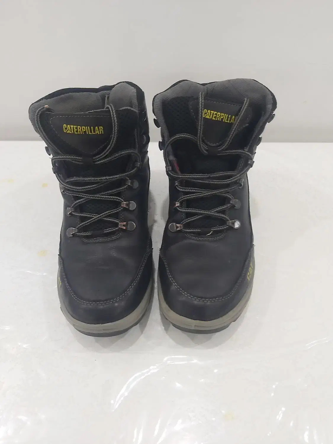 کفش|کیف، کفش، کمربند|فارسان, |دیوار