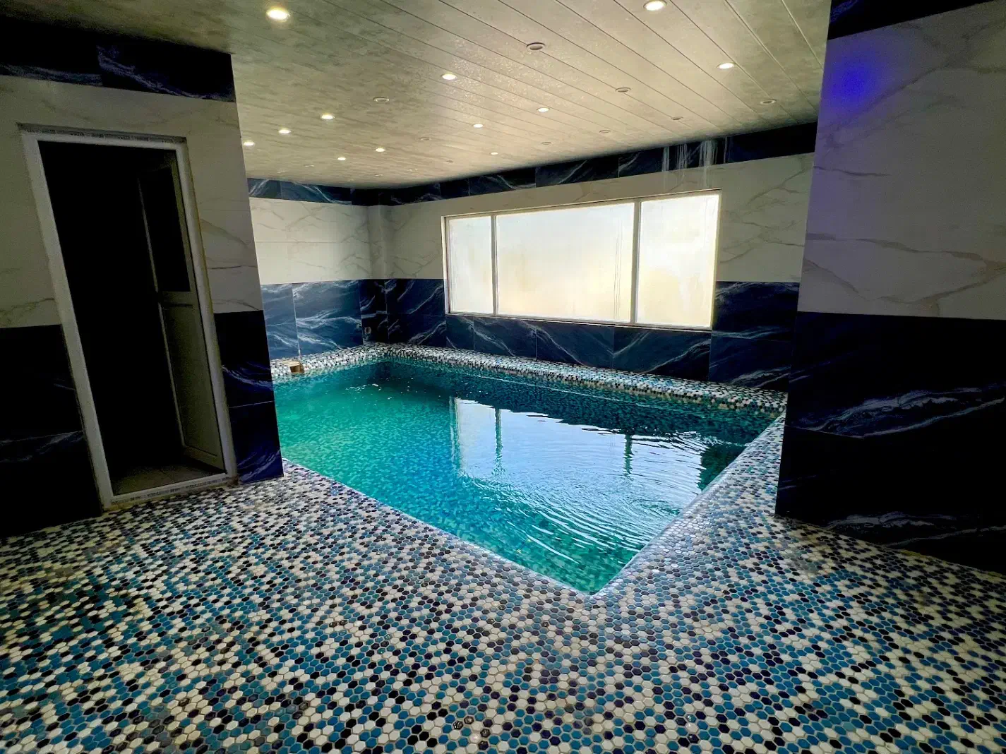 دوبلکس استخر دار جنگلی متل قو کد 100|اجارهٔ کوتاهمدت ویلا و باغ|سلمانشهر, |دیوار