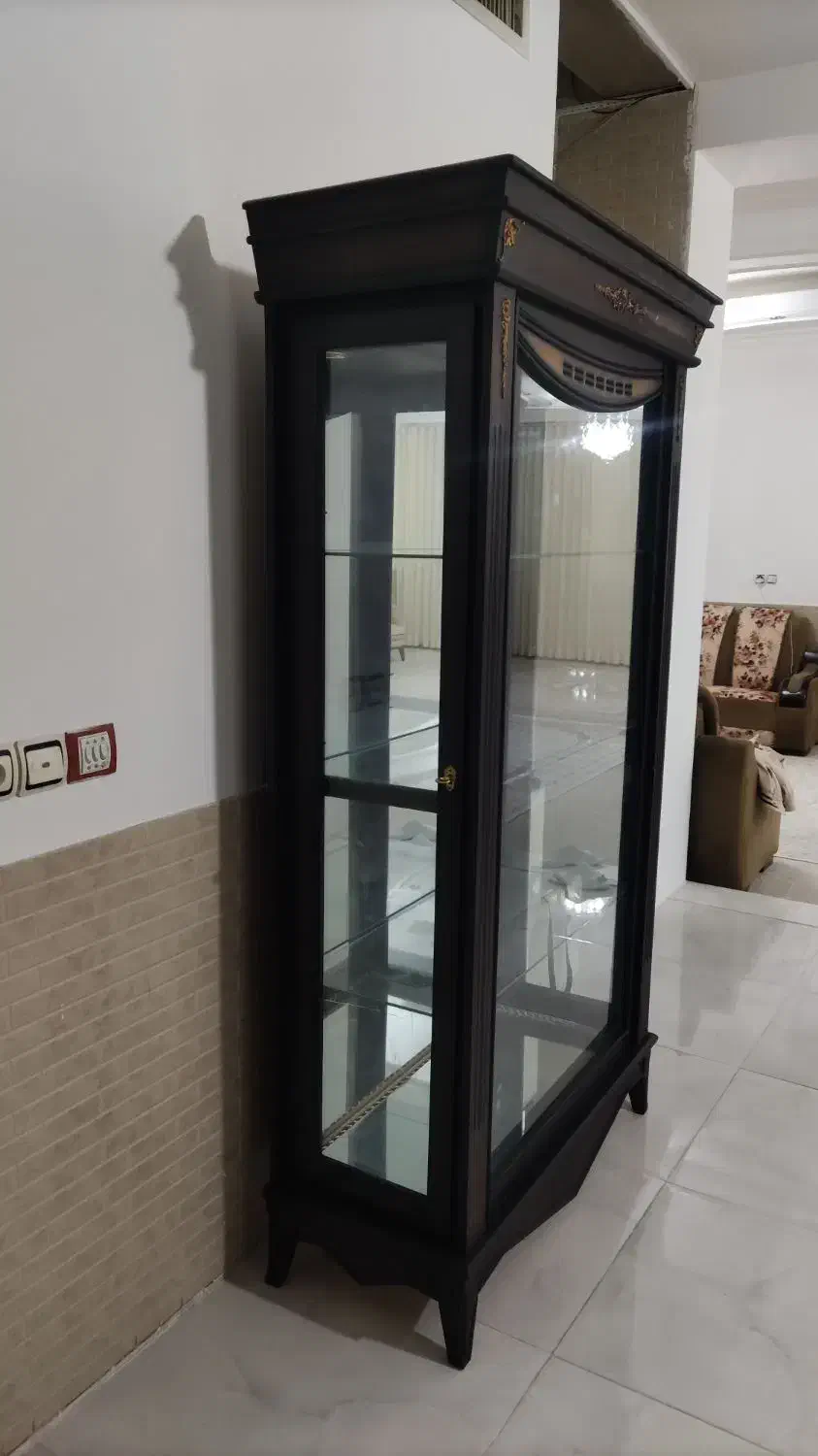 بوفه مدرن گردویی|بوفه، ویترین، کنسول|فیروزآباد (فارس), |دیوار