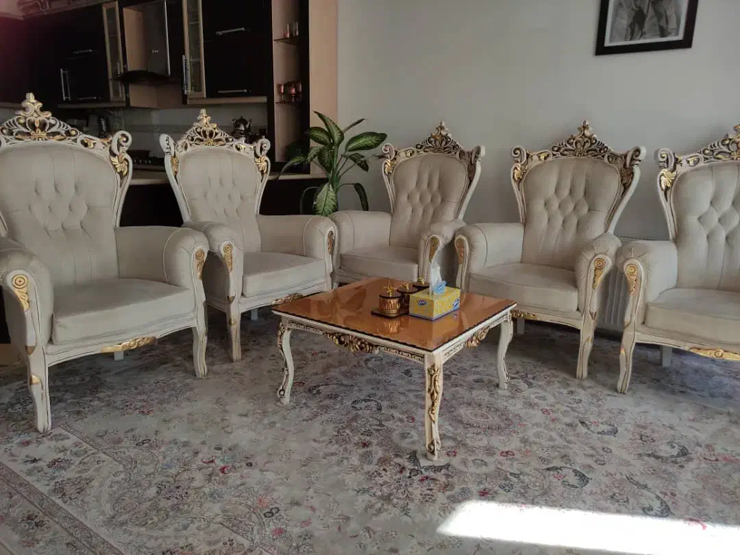 مبل نه نفره کاملا سالم و تمیز|مبلمان خانگی و میز عسلی|لنجان, |دیوار