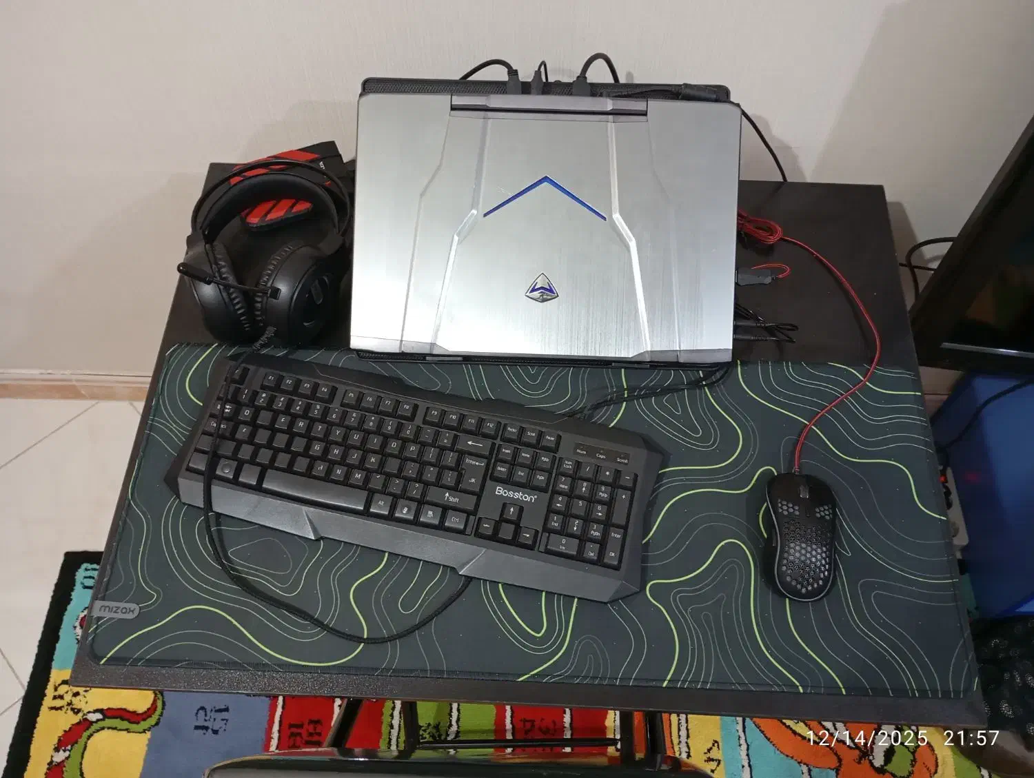 میز و صندلی|صندلی و نیمکت|قشم, |دیوار