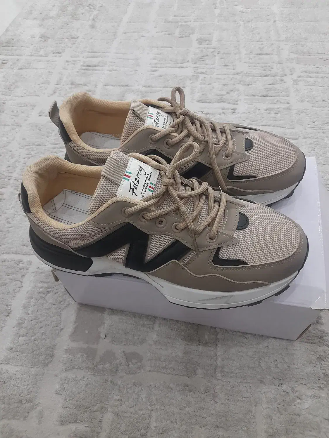 کتونی|کیف، کفش، کمربند|نسیم‌شهر, |دیوار