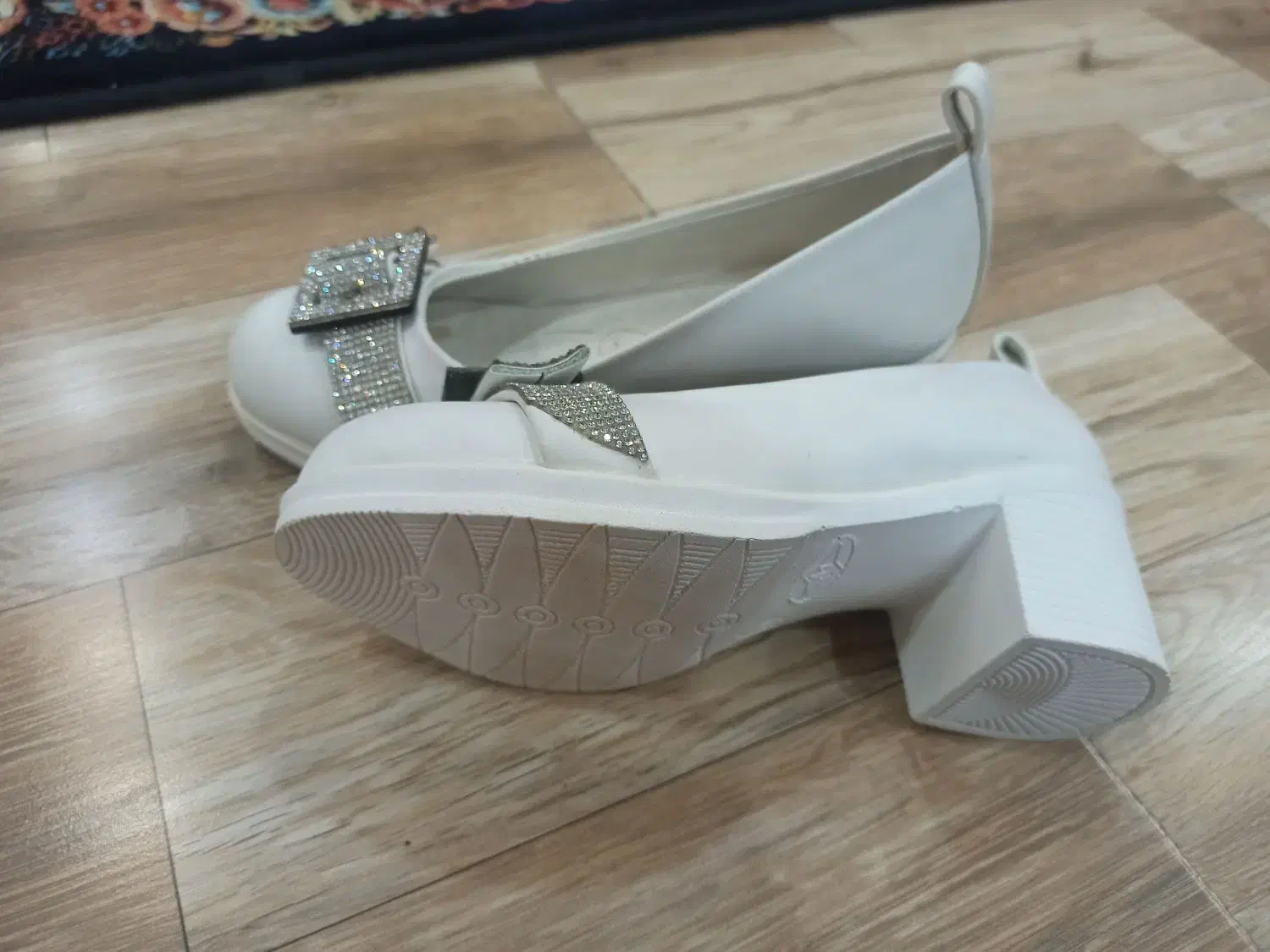 کفش دحترانه|کیف، کفش، کمربند|خرمآباد, |دیوار