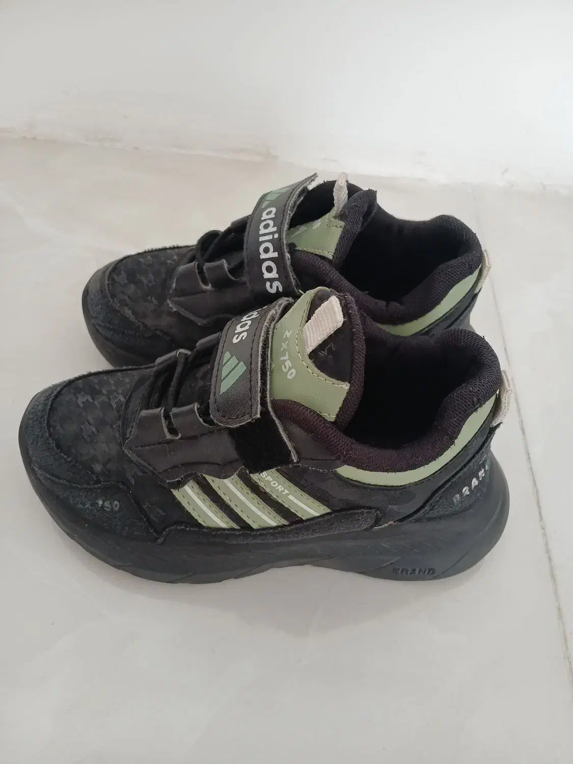 کفش در حد نو|کفش و لباس بچه|کرمانشاه, |دیوار