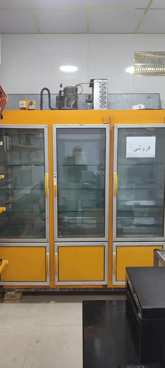 یخچال ویترینی ایستاده|فروشگاه و مغازه|خرمشهر, |دیوار