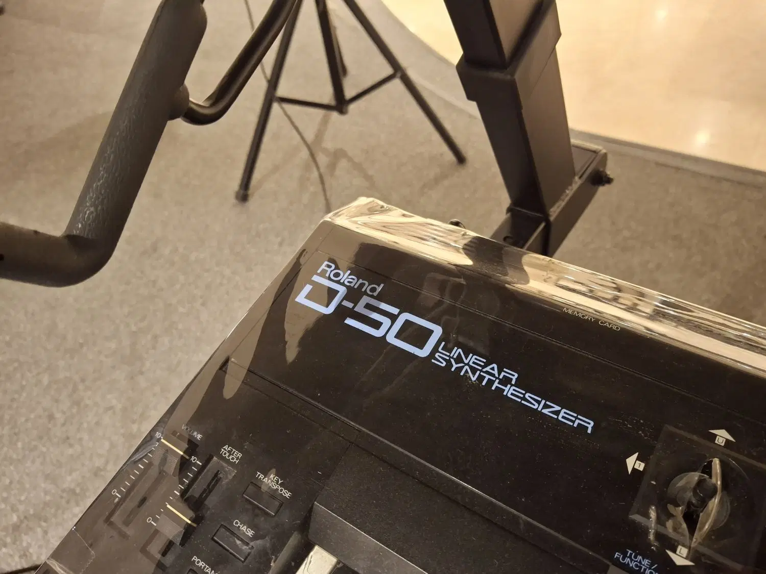 roland d50|پیانو، کیبورد، آکاردئون|چهارباغ, |دیوار