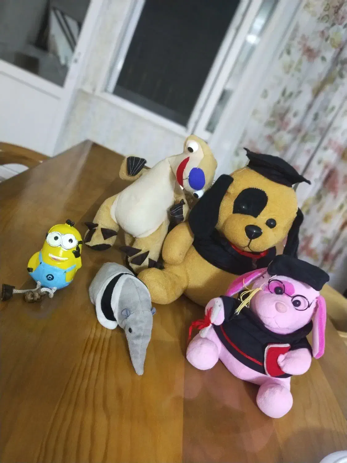 عروسک|اسباببازی بچه|جوانرود, |دیوار