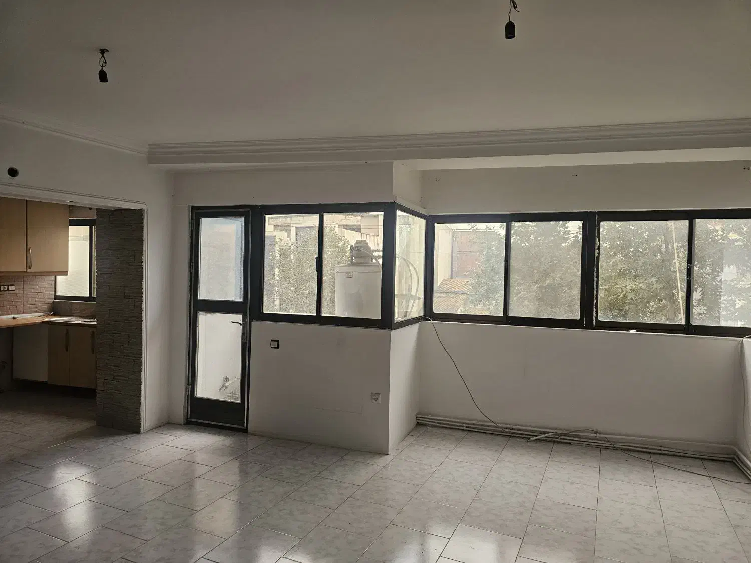 واحد بر اصلی خیابان ساری|اجارهٔ آپارتمان|قائم‌شهر, |دیوار