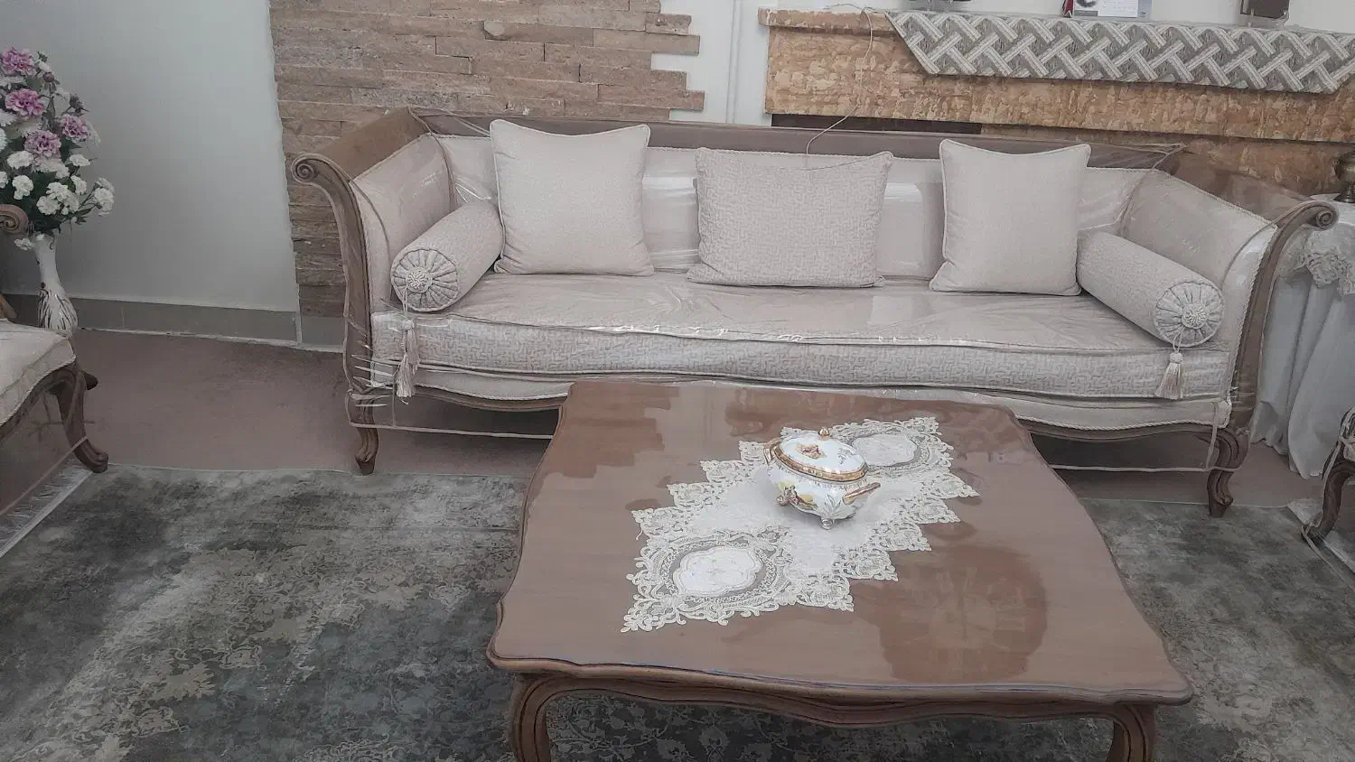 مبلمان فرانسوی ۷نفره|مبلمان خانگی و میز عسلی|تهران, نیروی هوایی (پیروزی)|دیوار