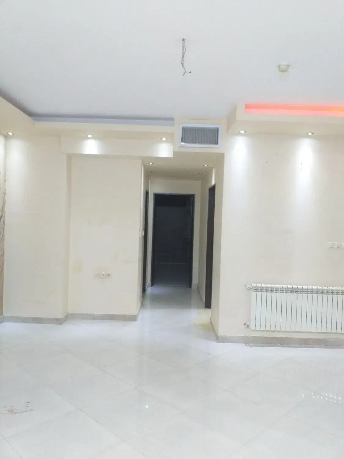 اجاره ۱۱۵متر سالن آرایشگاه تخلیه مطهری طبقه اول|اجارهٔ دفتر کار، اتاق اداری، مطب|خرم‌آباد, |دیوار