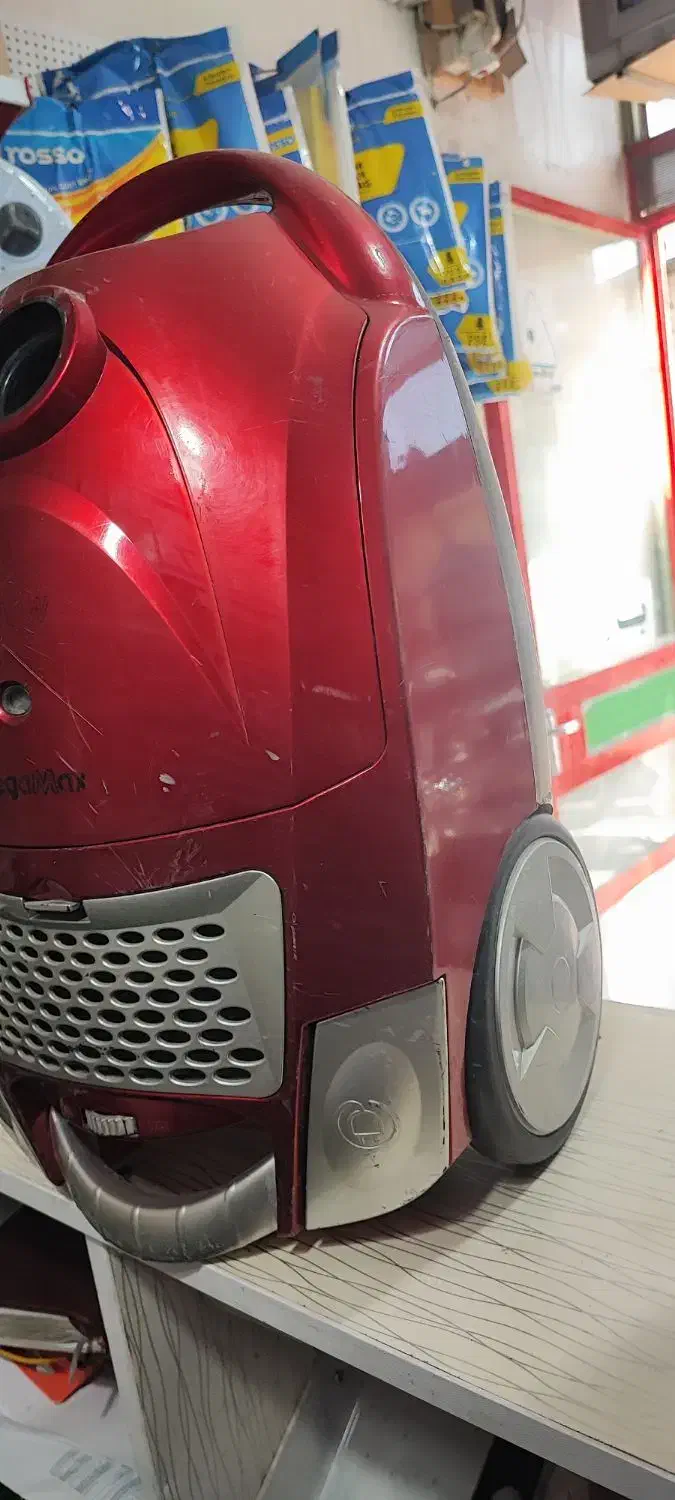 جارو برقی با مکش بالا|جاروبرقی، جارو شارژی، بخارشو|میانه, |دیوار