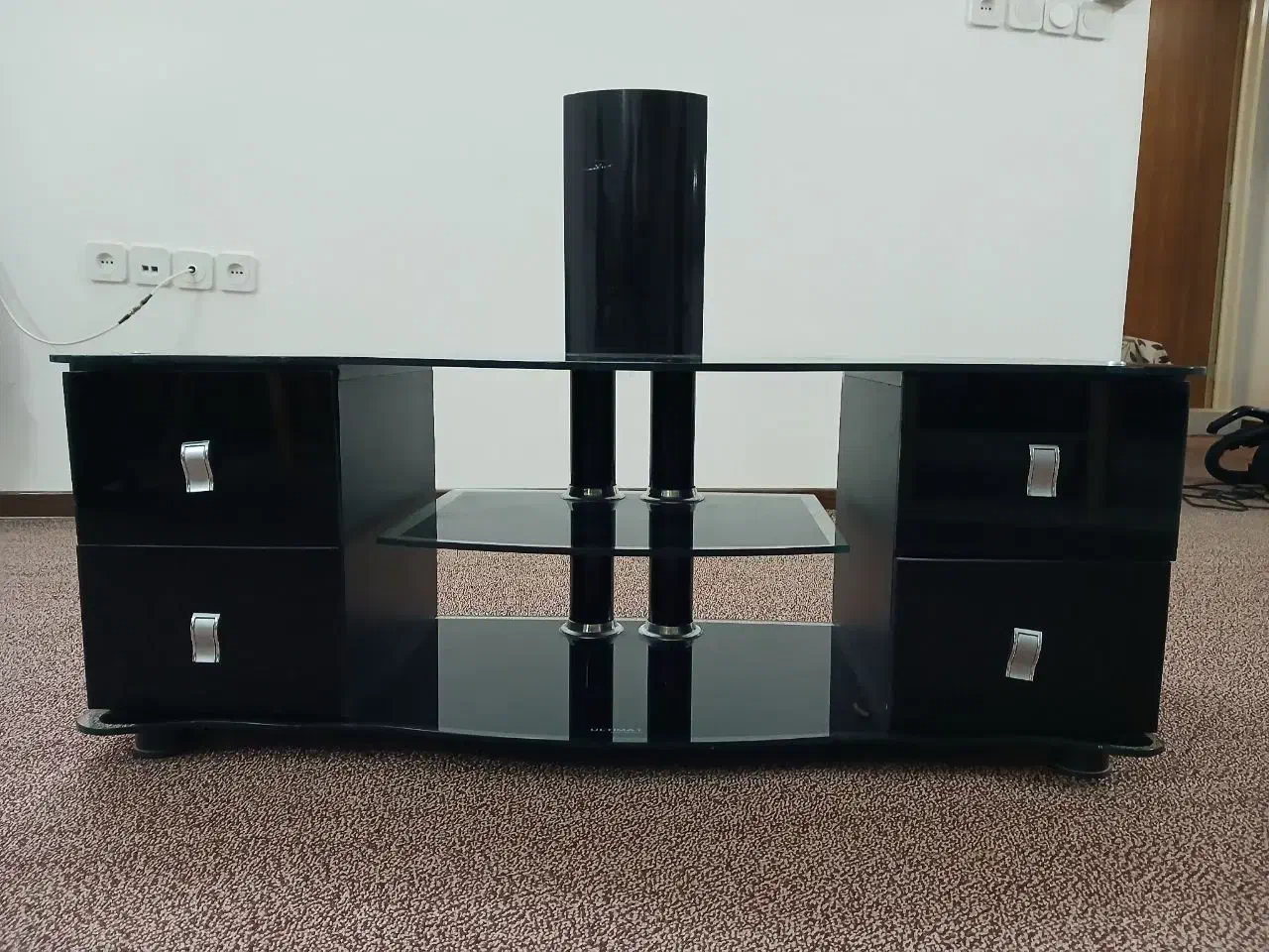 فروش میز تلویزیون شیشه ای|میز تلویزیون|قم, سالاریه|دیوار