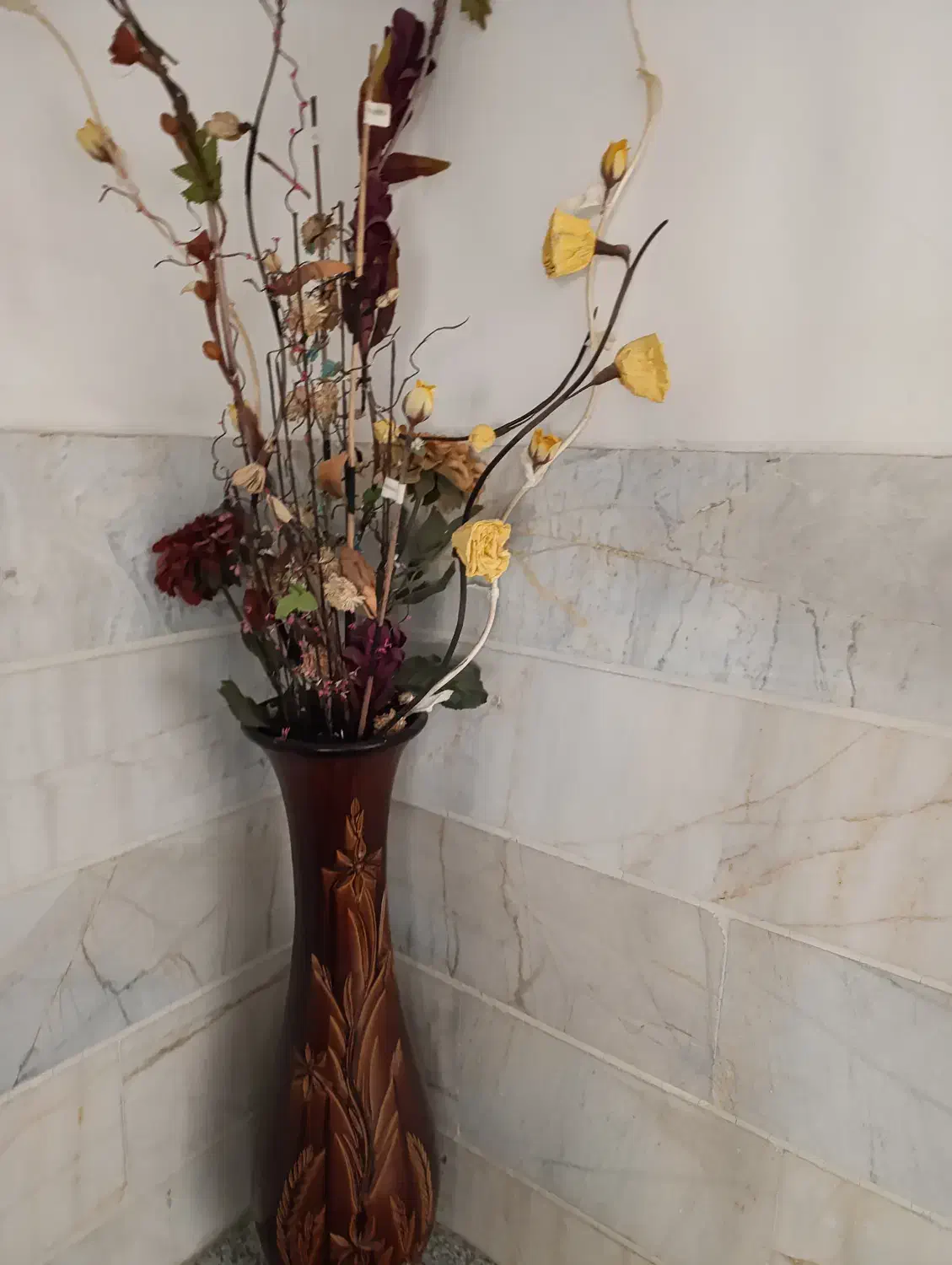 مقداری وسیله خونه|گل مصنوعی|بروجرد, |دیوار