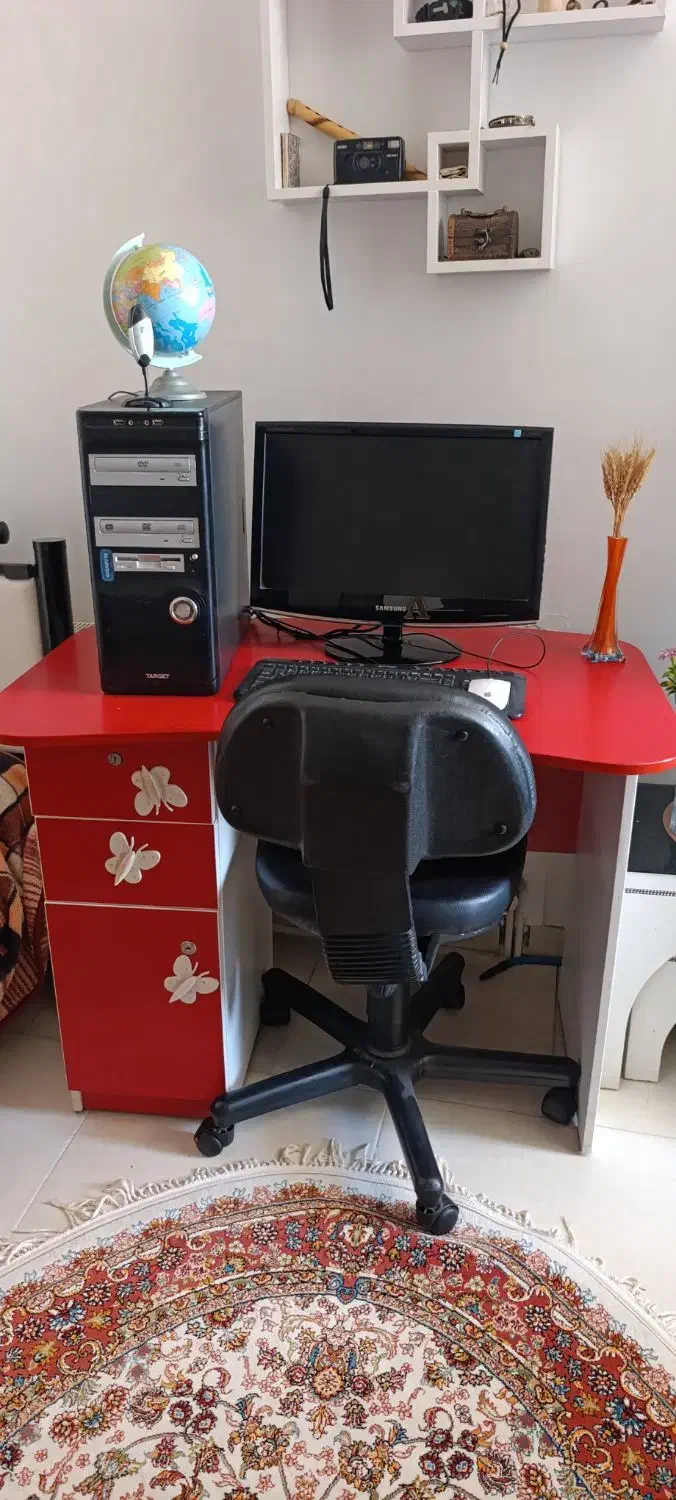 کامپیوتر  میزو صندلی سفارشی جداهم فروخته میشه|رایانه رومیزی|ارومیه, |دیوار