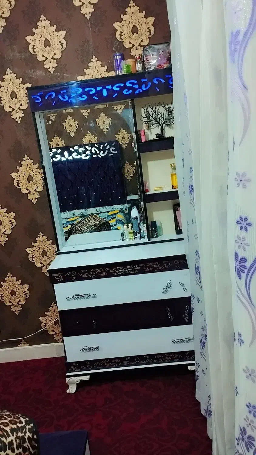 تخت دو نفره|تخت و سرویس خواب|اهواز, امانیه|دیوار