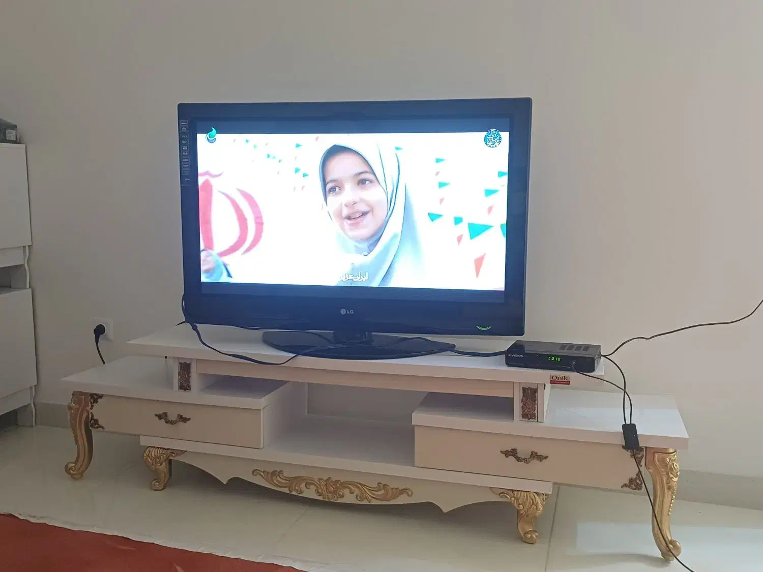 تلویزیون|تلویزیون و پروژکتور|ایلام, |دیوار