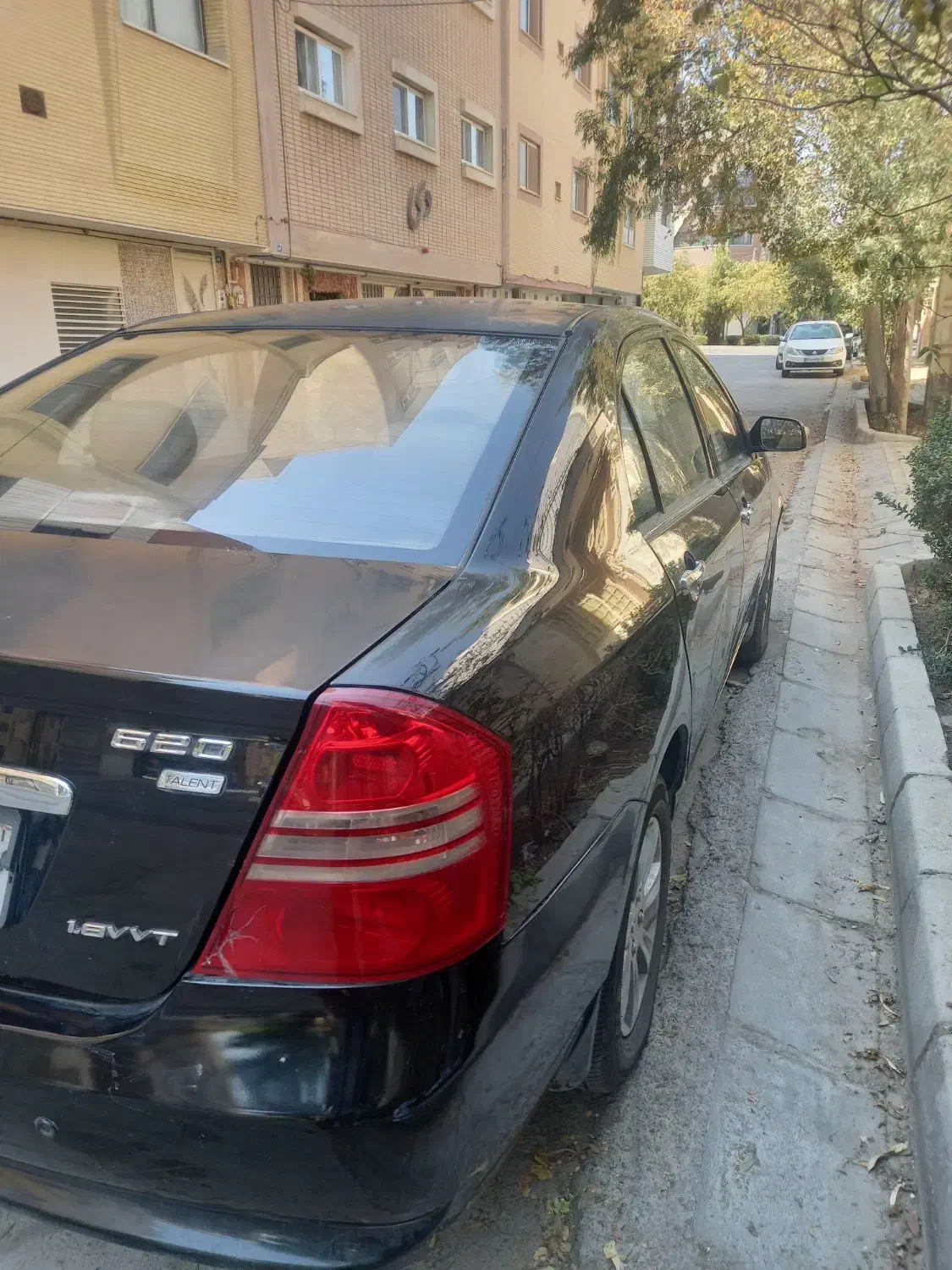 لیفان ۶۲۰ ۱۸۰۰ مشکی۹۲|خودرو سواری و وانت|اصفهان, خانه اصفهان|دیوار