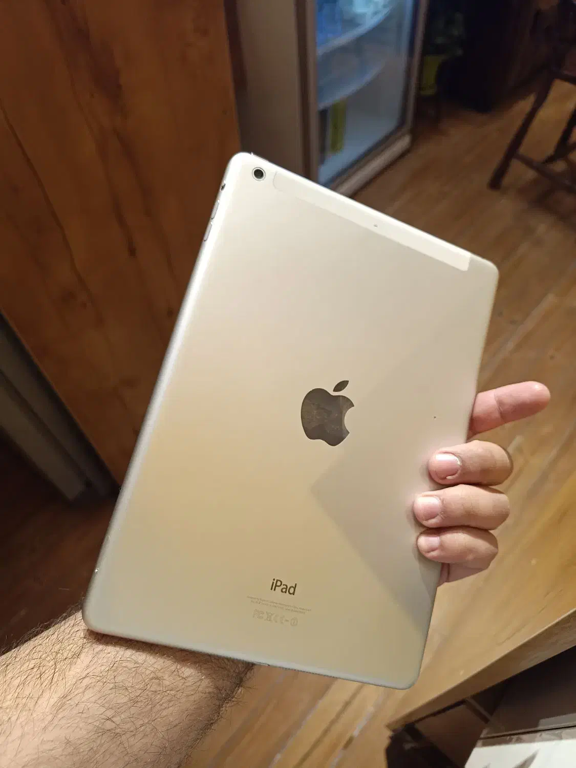 آی پد ایر وان|تبلت|کرج, حصارک بالا|دیوار