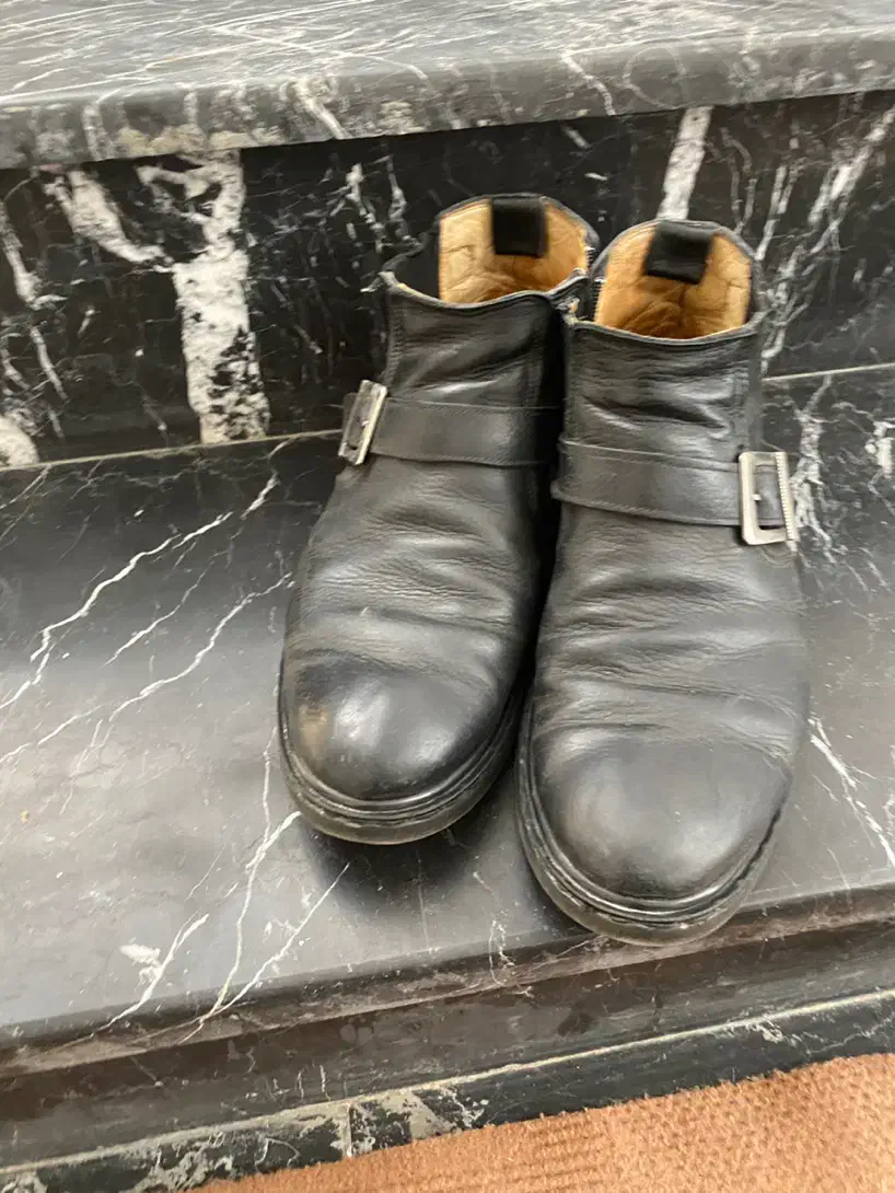 دوجفت کفش سایز ۴۳ سالم|کیف، کفش، کمربند|شاهین‌شهر, نسیم ۵|دیوار