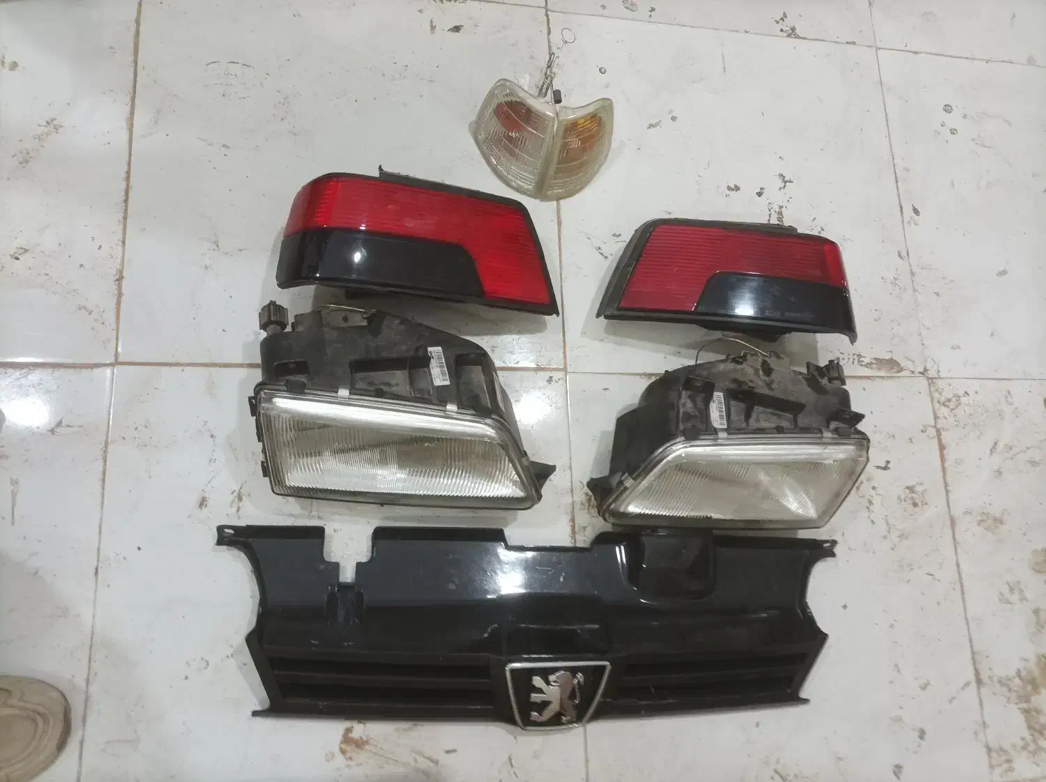 چراغ جلووعقب پژو  در حد  نو|قطعات یدکی و لوازم جانبی|سبزوار, عارف|دیوار